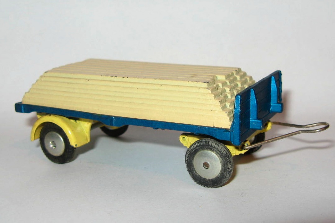 101 PLATFORM TRAILER.jpg